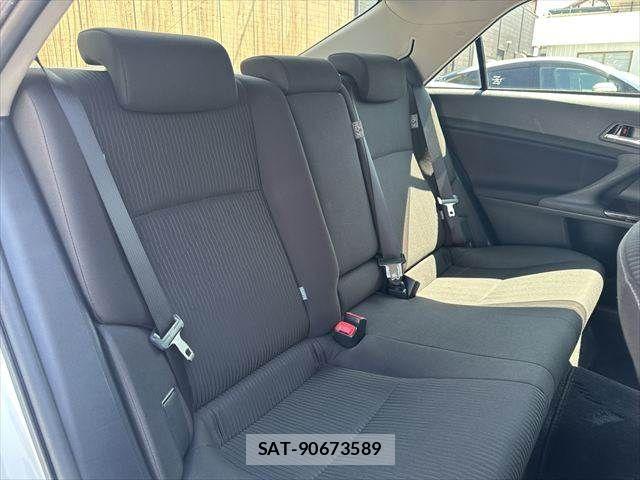 Toyota MARK X 2017-07 8208511-8