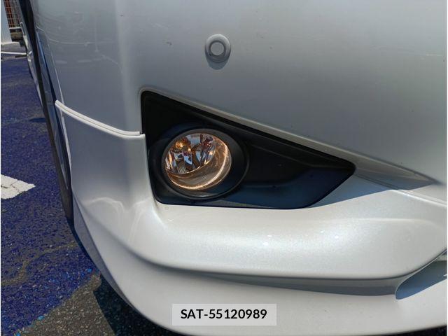 Toyota MARK X 2014-02 8208513-9