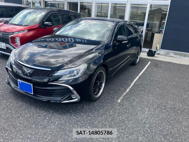 Toyota MARK X 2018-11 8208512-2