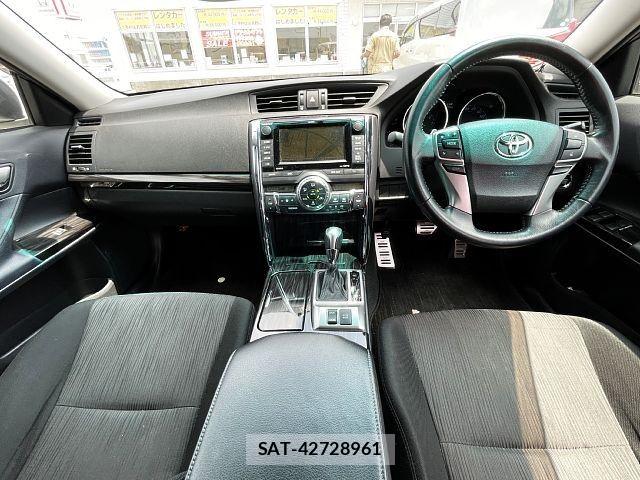 Toyota MARK X 2010-03 8208523-1