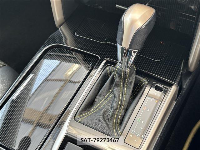 Toyota MARK X 2014-12 8208522-9