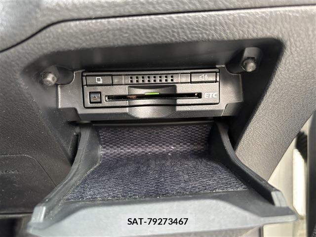 Toyota MARK X 2014-12 8208522-12
