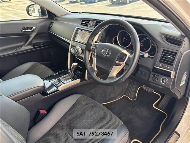 Toyota MARK X 2014-12 8208522-4