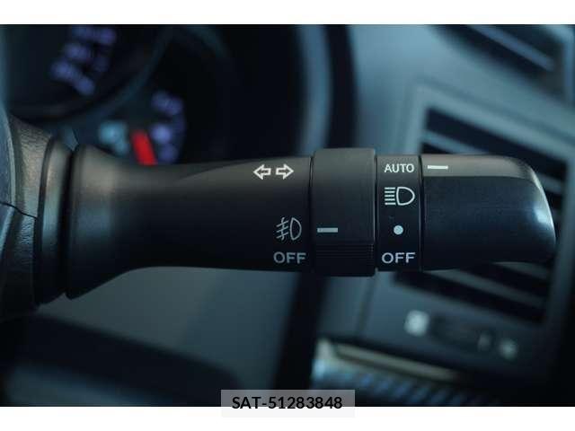 Toyota MARK X 2019-07 8208509-18