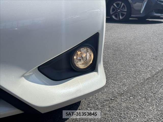 Toyota MARK X 2013-07 8208514-11