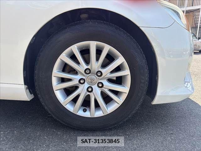 Toyota MARK X 2013-07 8208514-12