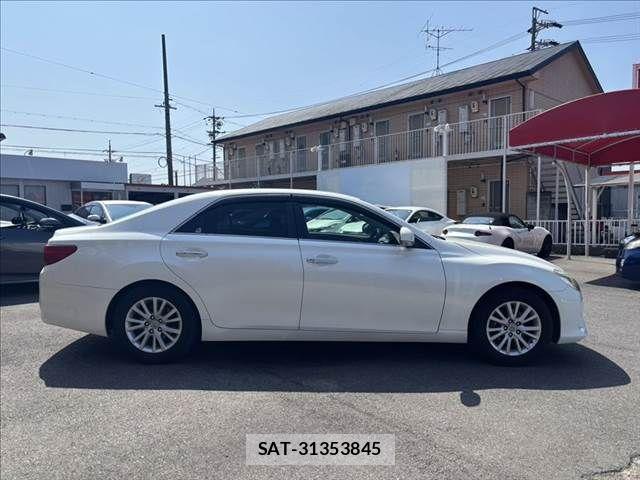 Toyota MARK X 2013-07 8208514-16