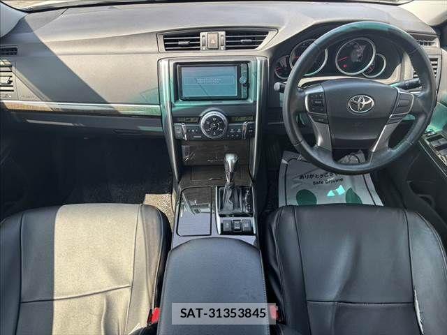 Toyota MARK X 2013-07 8208514-2