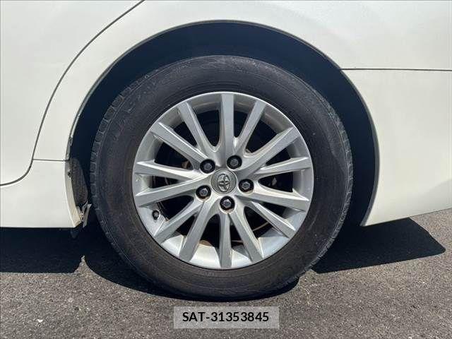 Toyota MARK X 2013-07 8208514-29