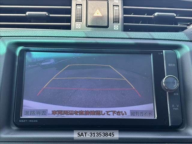 Toyota MARK X 2013-07 8208514-3