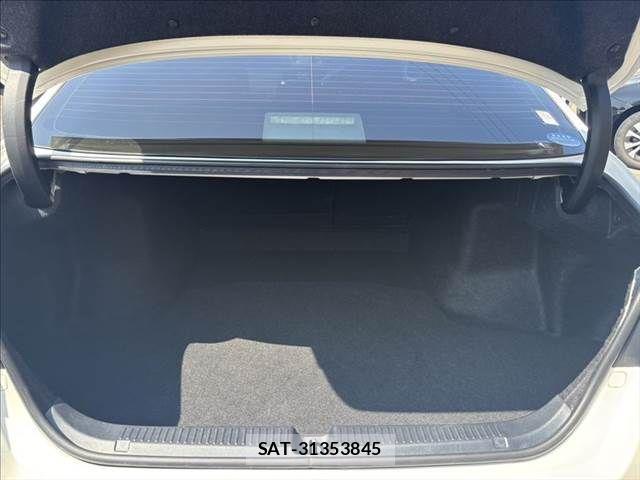 Toyota MARK X 2013-07 8208514-8
