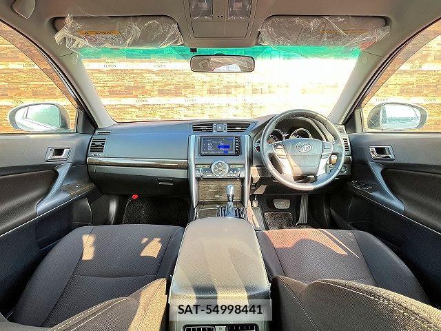 Toyota MARK X 2016-07 8208510-1