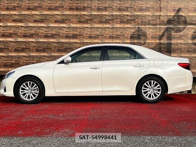 Toyota MARK X 2016-07 8208510-23
