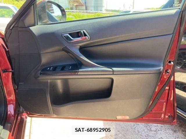 Toyota MARK X 2013-12 8230697-11