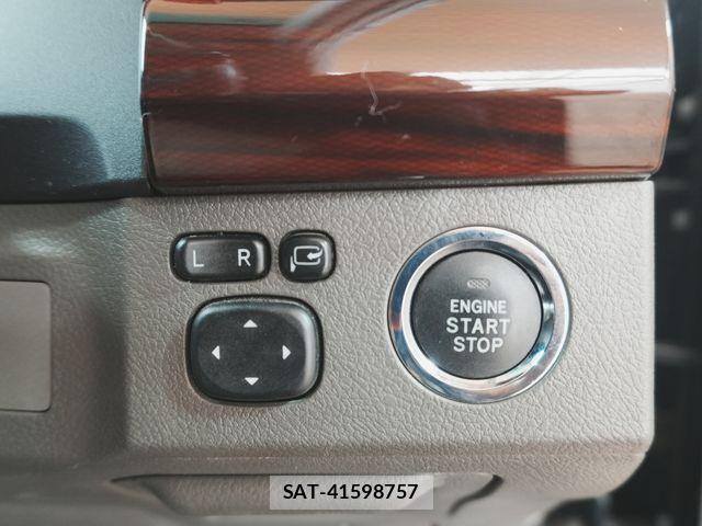 Toyota MARK X 2010-04 8245797-29