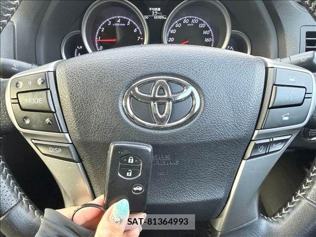 Toyota MARK X 2016-11 8245795-17
