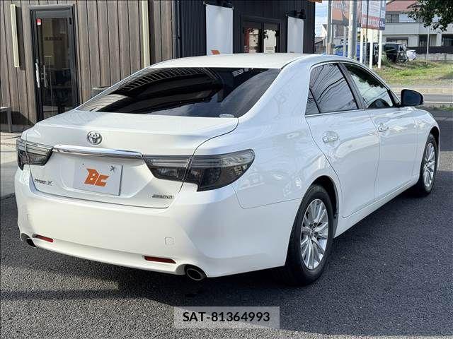 Toyota MARK X 2016-11 8245795-23