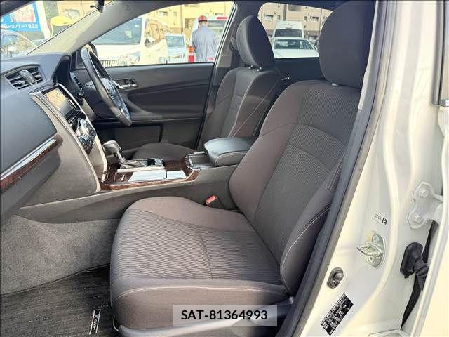 Toyota MARK X 2016-11 8245795-24