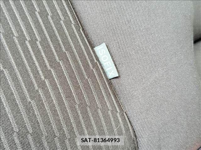 Toyota MARK X 2016-11 8245795-27