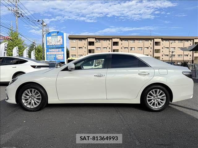 Toyota MARK X 2016-11 8245795-5