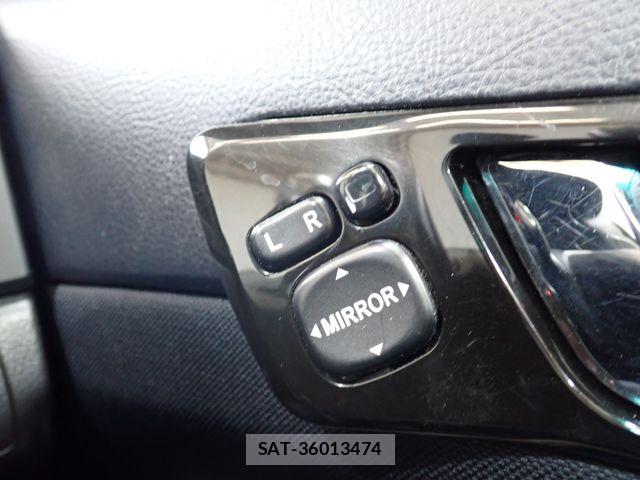 Toyota MARK X 2006-12 8245794-17