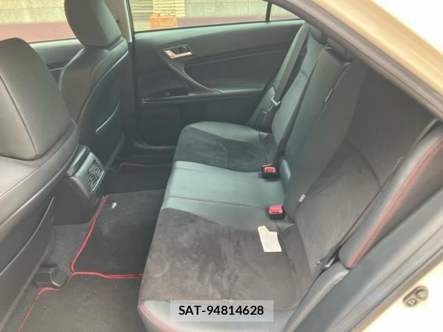 Toyota MARK X 2013-02 8245796-8