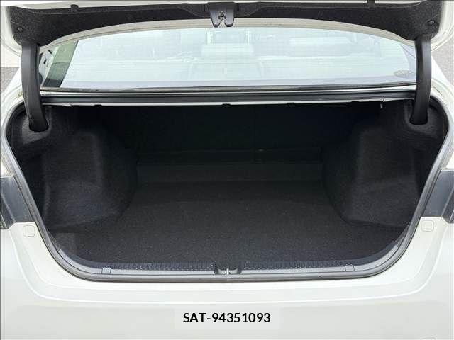 Toyota MARK X 2017-05 8315263-10
