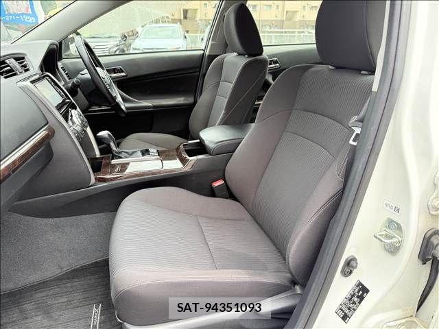 Toyota MARK X 2017-05 8315263-24