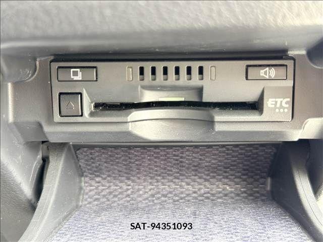 Toyota MARK X 2017-05 8315263-26