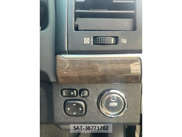 Toyota MARK X 2013-12 8315267-18