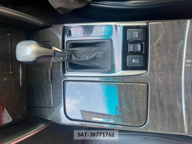 Toyota MARK X 2013-12 8315267-25