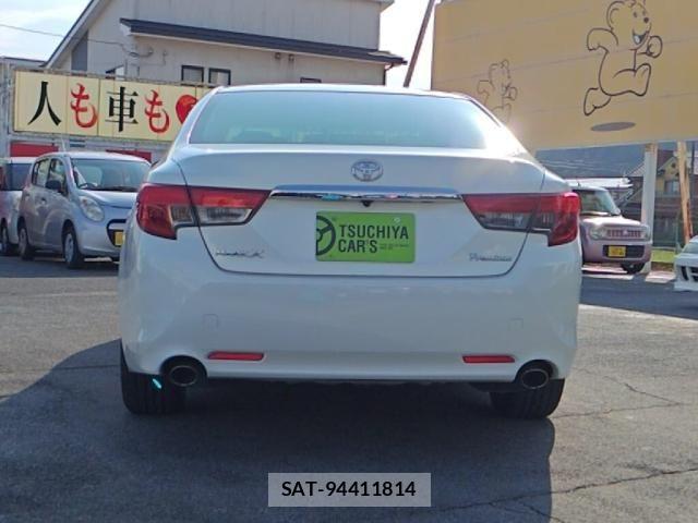Toyota MARK X 2013-05 8315264-10