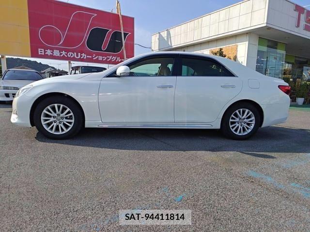Toyota MARK X 2013-05 8315264-11