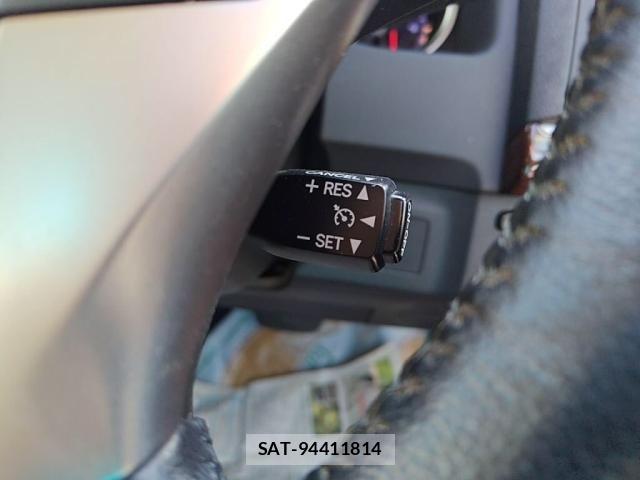 Toyota MARK X 2013-05 8315264-17