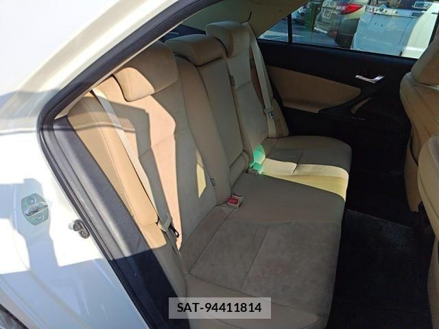 Toyota MARK X 2013-05 8315264-20