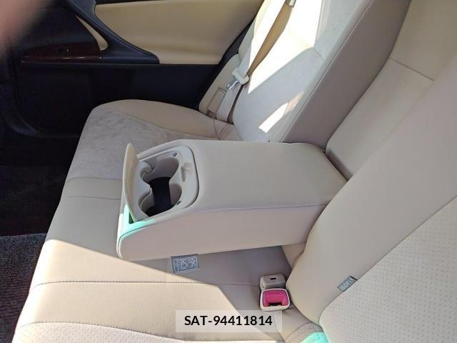 Toyota MARK X 2013-05 8315264-23
