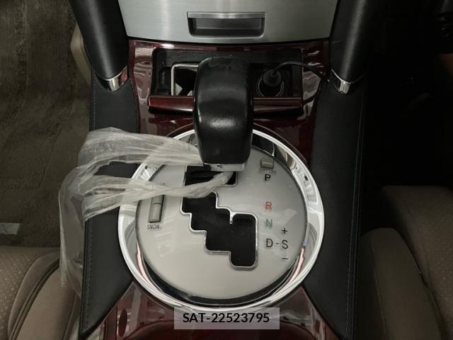 Toyota MARK X 2006-04 8315270-19