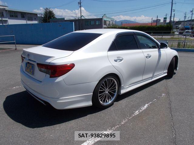 Toyota MARK X 2013-06 8336652-4