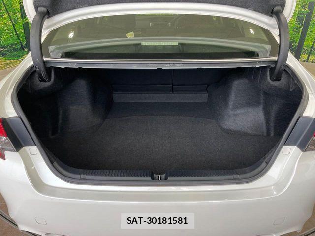 Toyota MARK X 2013-04 8354884-9