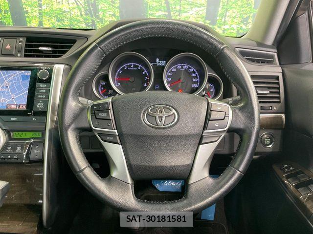 Toyota MARK X 2013-04 8354884-10