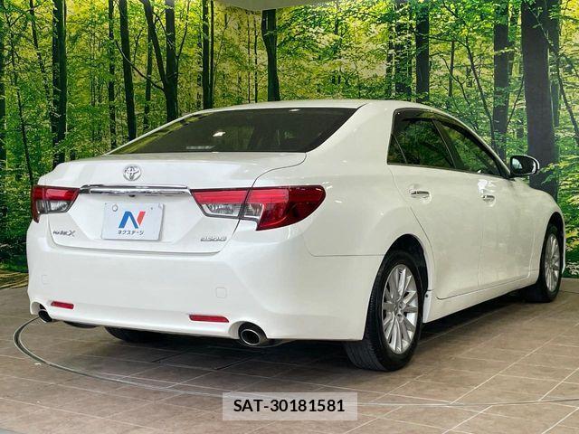 Toyota MARK X 2013-04 8354884-16