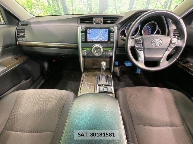 Toyota MARK X 2013-04 8354884-1
