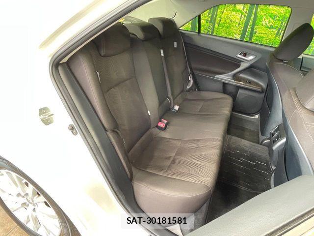 Toyota MARK X 2013-04 8354884-8