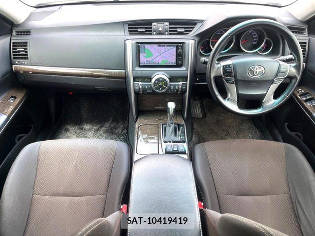 Toyota MARK X 2016-03 8354882-1