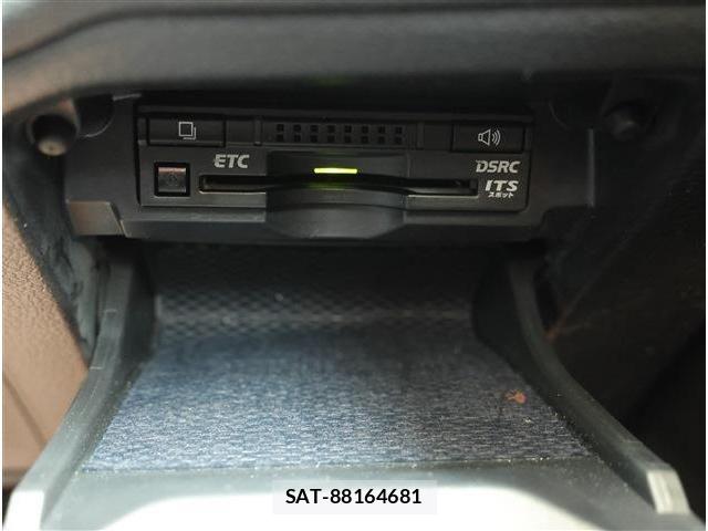 Toyota MARK X 2016-06 8354883-4