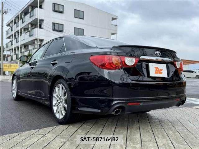 Toyota MARK X 2012-03 8354886-12