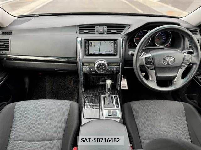 Toyota MARK X 2012-03 8354886-1
