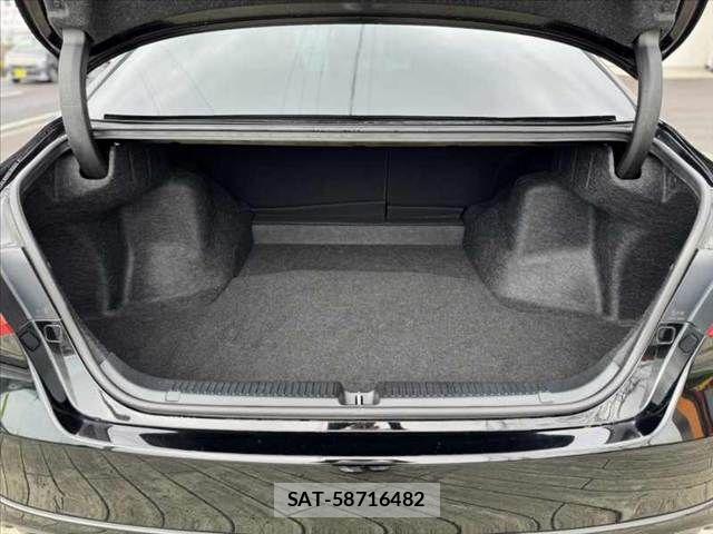 Toyota MARK X 2012-03 8354886-19