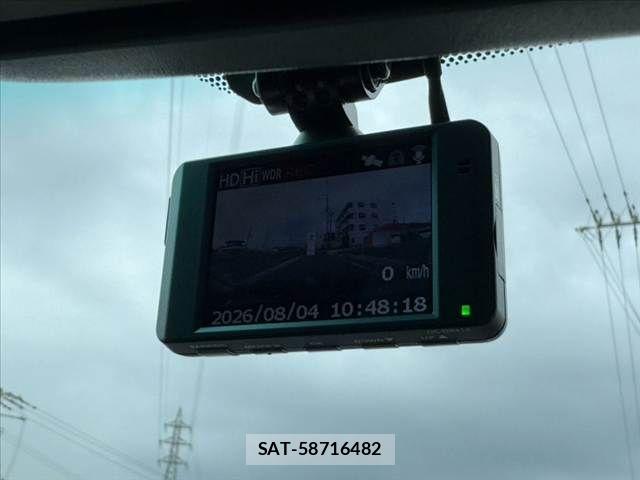 Toyota MARK X 2012-03 8354886-28