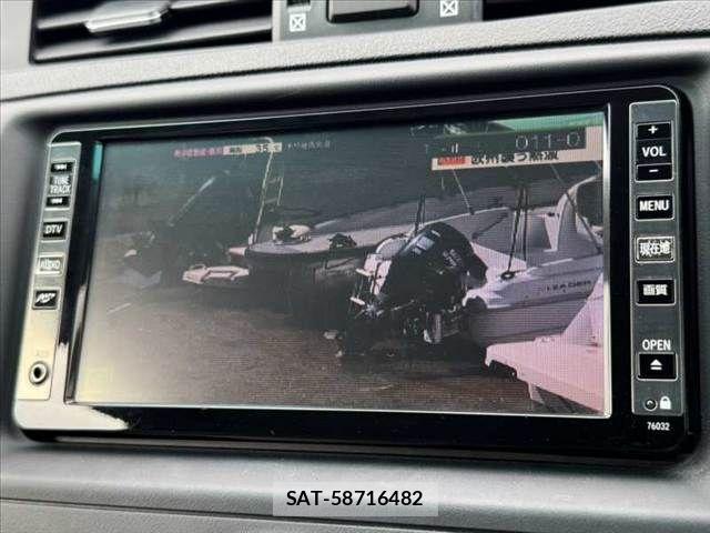 Toyota MARK X 2012-03 8354886-3